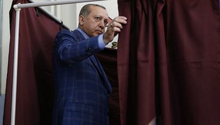 Зачем Эрдогану двойные выборы