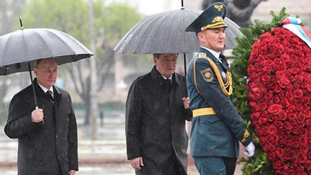 Зачем Путин летал в Бишкек