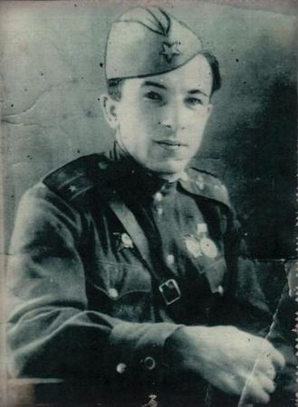 В Крыму установили памятник танкисту Люманову