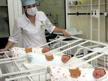 В Крыму продолжает падать рождаемость