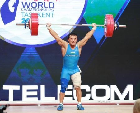 Достон Ёкубов стал чемпионом мира