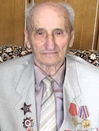 Герой войны Амедов Ислям Газиевич ушел из жизни в 2012 году. Погребен на мезарлыке в Айвасыле (Ялта).