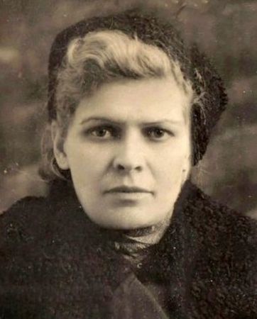 Усеинова Сайде Усеиновна (1911 - 2010)