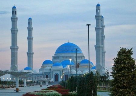 В Нур-Султане открыли самую большую мечеть в ЦентрАзии
