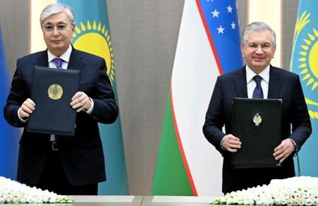 Узбекистан и Казахстан подписали договор о границе