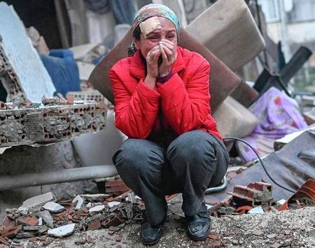 Число жертв землетрясений в Турции достигло 44374 человек