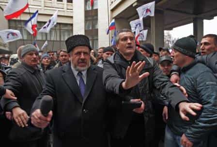 Кто вбивает клин между крымскими татарами и русскими?