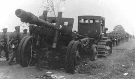 Тракторист батареи 1232-го пушечного артиллерийского полка красноармеец Меджитов Шевкет отличился в бою 7 января 1945 года в районе Мадьяралмаш