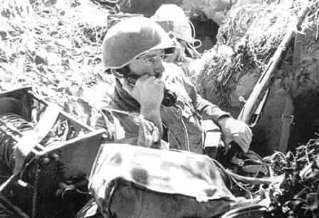 Хощу Халиль в период боёв с 26 января 1943 г. своевременно и бесперебойно подавал связь между ротами и КП батальона и за этот период уничтожил 12 немцев