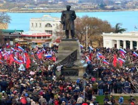 Севастополь выходит на митинг