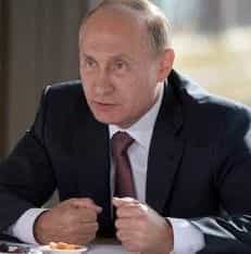 Путин призвал крымских татар добиваться реализации своих прав