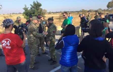 «Правый сектор» заявил, что поможет Меджлису блокировать полуостров «Правый сектор» заявил, что поможет Меджлису блокировать полуостров