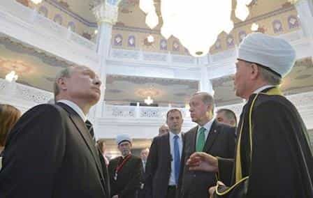 Путин открыл в Москве соборную мечеть