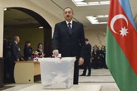 Партия Алиева уверенно побеждает