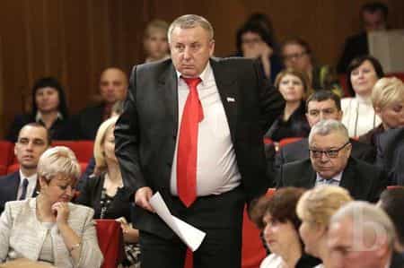 Пять крымских депутатов ушли на пенсию
