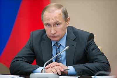 Путин утвердил план борьбы с коррупцией