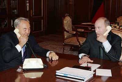 Назарбаев обсудил с Путиным Карабах