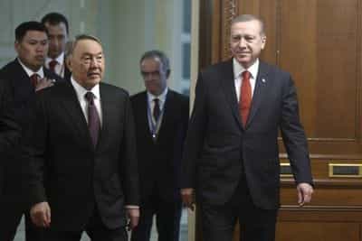 Президенты Казахстана и Турции призвали мусульман к примирению