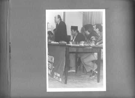 Сейтумер  Эмин ведет собрание в Новороссийске, 24.12. 1988 г.