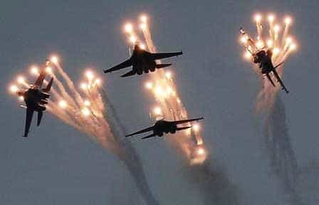 Над Крымом летают боевые самолеты