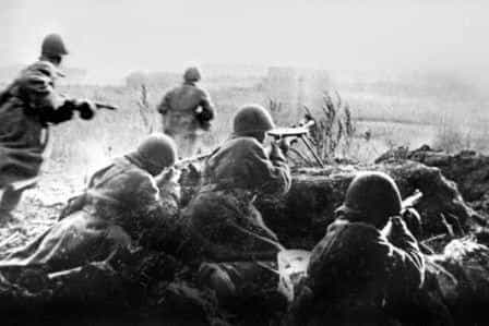 Мамут Аппазов из автомата уничтожал фашистов