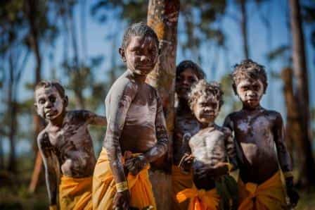 Аборигенам Австралии вернули землю