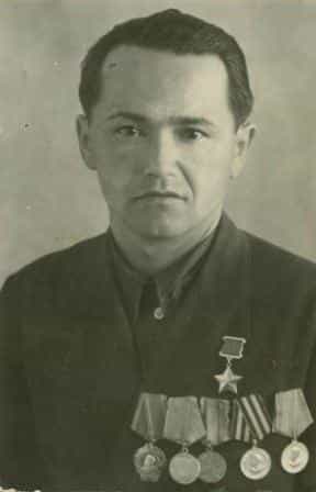 Узеир Абдураманов стал героем в 1944