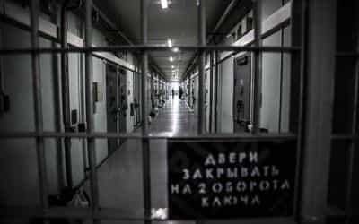 Украина забирает своих заключенных из Крыма