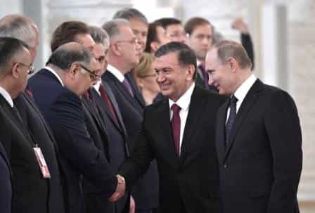 Торжественная встреча президента Узбекистана Шавката Мирзиёева