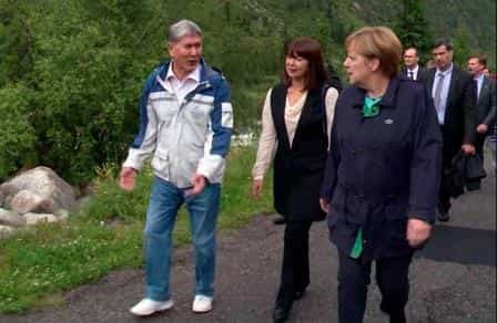 Президент Кыргызстана Алмазбек Атамбаев из всех видов спорта предпочитает туризм Президент Кыргызстана Алмазбек Атамбаев из всех видов спорта предпочитает туризм