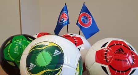 УЕФА подарил Крыму мячи Adidas