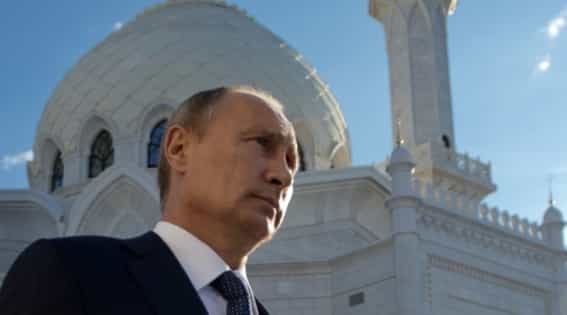 Президент России поздравил мусульман с праздником Ураза Байрам.