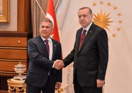 Президенты Турции и Татарстана Реджеп Тайип Эрдоган и Рустам Минниханов