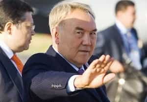 Назарбаев отказался от звания Халык Кахарманы