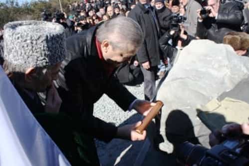 Языческий артефакт под главную мусульманскую мечеть Крыма положил не мусульманин, не богослов, не шейх - а христианин Василий Джарты