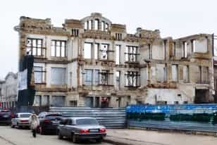 Симферопольская прокуратура требует прекратить право собственности на остатки бывшей гостиницы «Астория» в центре крымской столицы