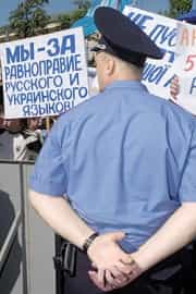 Почему власть Януковича за Черноморский флот и против русского языка?
