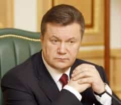 Виктор Янукович обещает решить насущные проблемы крымских татар