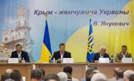 Президент Украины Виктор Янукович провел встречу с представителями крымских татар