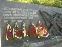 В Севастополе восстановили разрушенный памятник солдатам-азербайджанцам