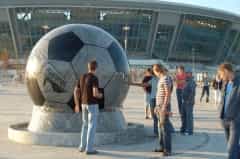 Ахметов предложил объединить футбол Украины и России