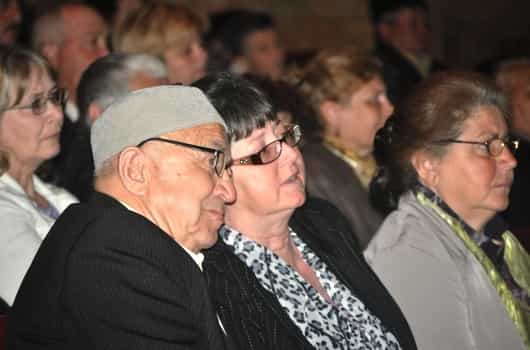 Член Политсовета Милли Фирка Дильшад Ильяс с супругой