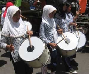 В Индонезии за супружескую измену будут казнить камнепадом