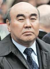 Аскар Акаев снова крайний