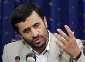 Ахмадинеджад усомнился в возможностях Обамы изменить политику США