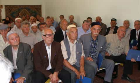 Крымскотатарские старейшины критикуют Украину