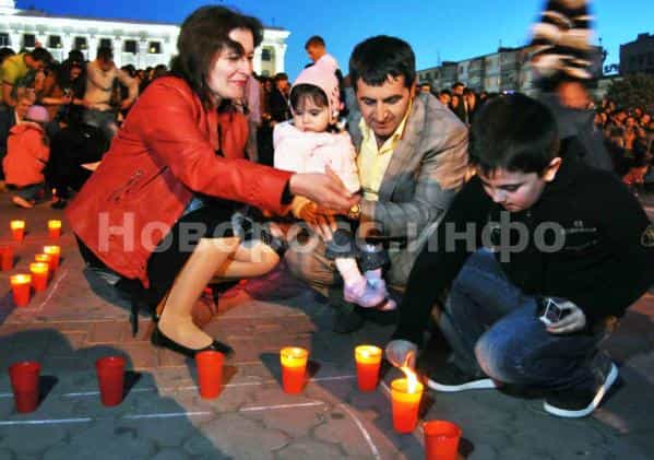 В Симферополе прошла молодежная акция &laquo;Зажги огонек в своем сердце&raquo;