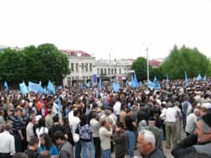 В Симферополе прошел митинг по случаю 66-ой годовщины депортации крымских татар