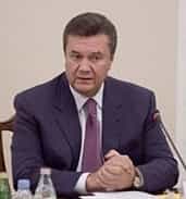 Янукович передумал ехать в Крым