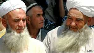 Таджики идут в шариатский суд